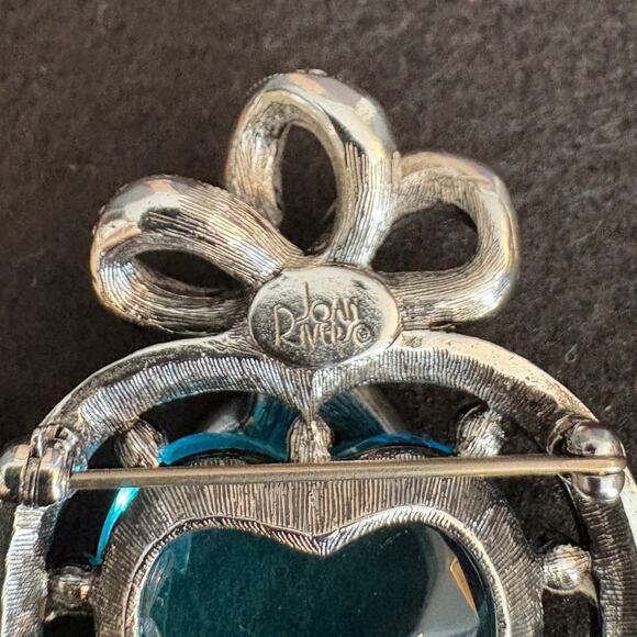 Vintage Joan Rivers Heart-Shaped Silver-Tone Blue Crystal Bow Brooch - Picture 3 of 3